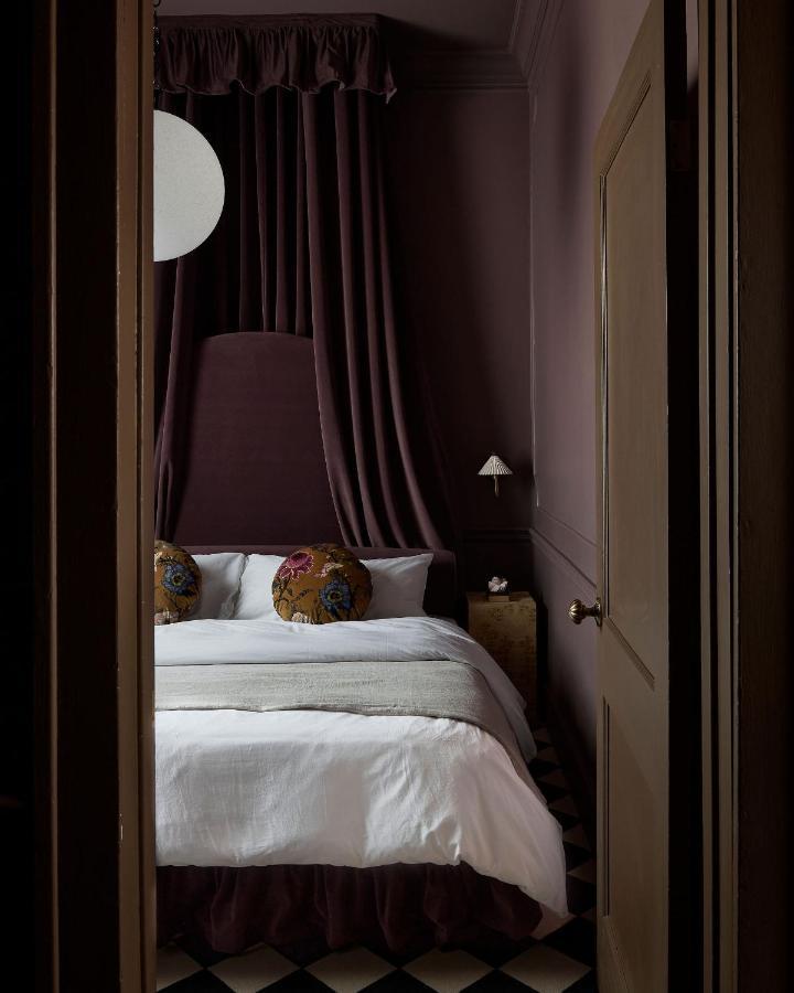 Hotel Julie Stratford Bagian luar foto